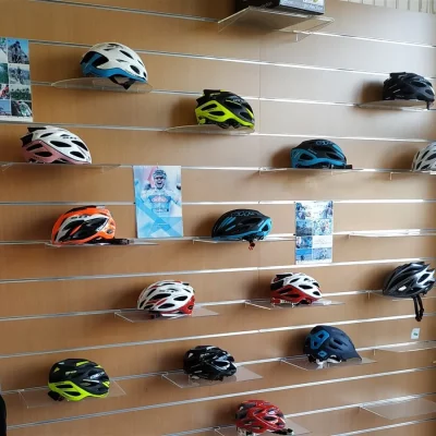 Casques, accessoires de vélos. Cycles PHILIPPE, Blois, Loir et Cher, France et internationale